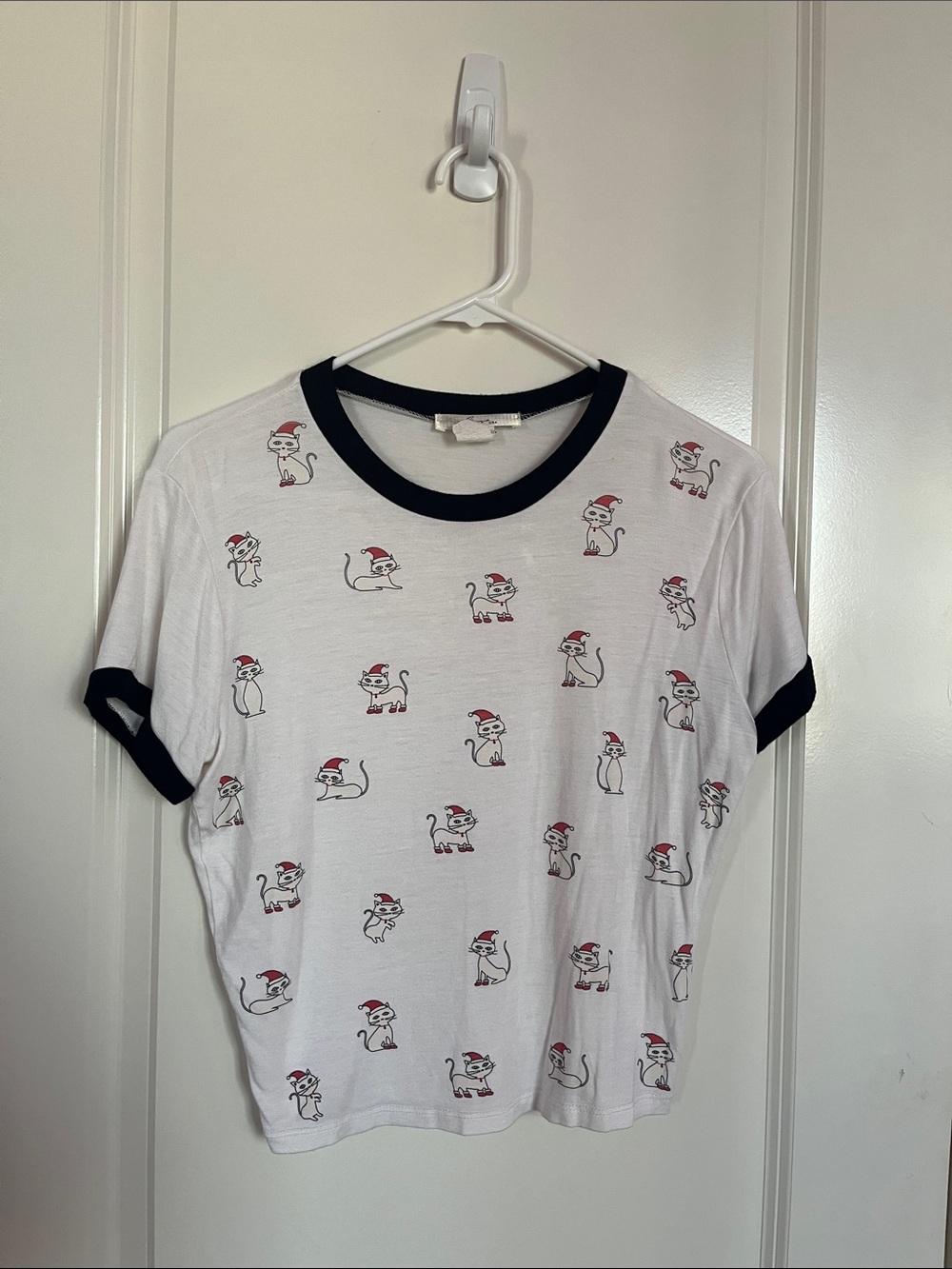 White Christmas Cat Tee Size S